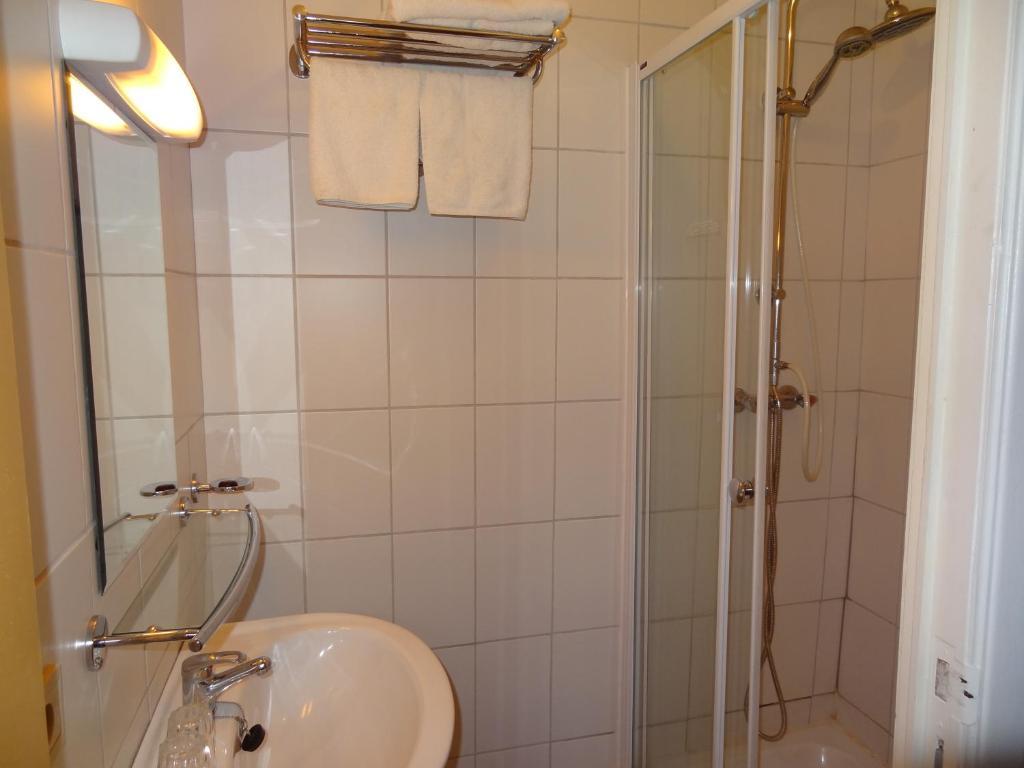 Logies Ocelot Hotell Oostende Rum bild